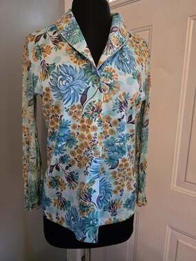 Vtg 1970s Union Made Floral Button Up Women's Shirt S Ruffle Cuff No Size Tag